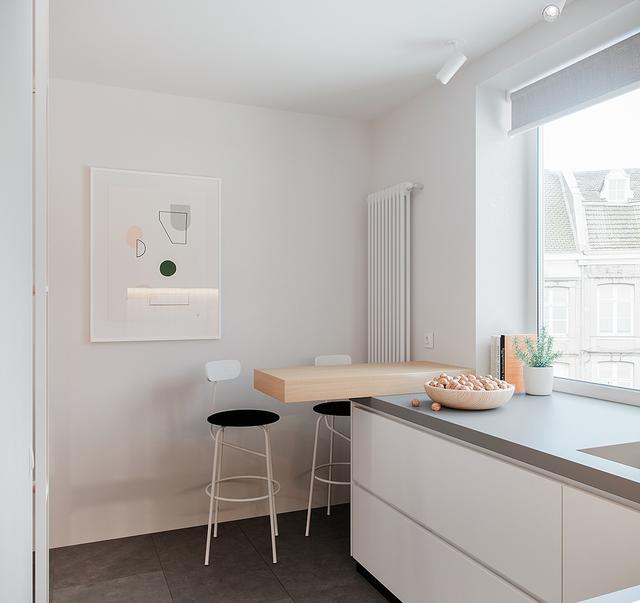 舒适的白色小公寓装修设计 小空间也可以很大很舒适