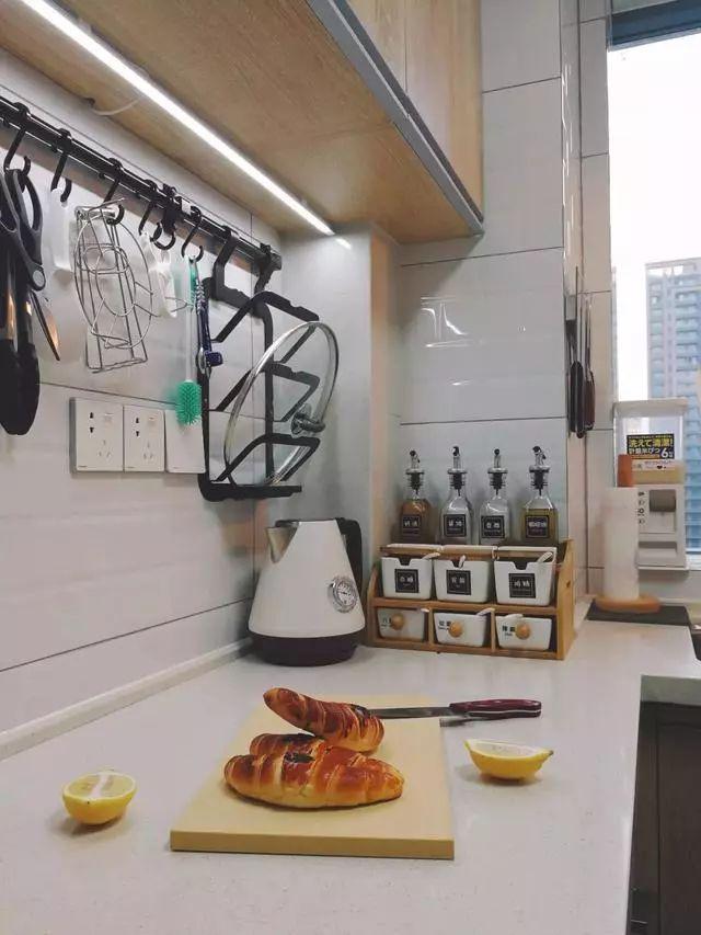 家装3室1厅装修效果图 家就应该是随处可见温馨舒适