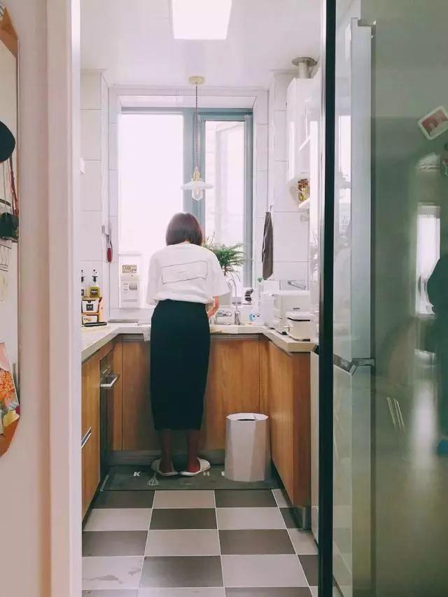 家装3室1厅装修效果图 家就应该是随处可见温馨舒适