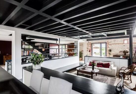 钢结构的房子太过冷硬?看过这家后感觉便不一样