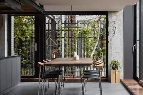 钢结构的房子太过冷硬?看过这家后感觉便不一样