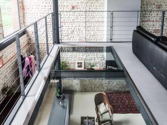 钢结构的房子太过冷硬?看过这家后感觉便不一样